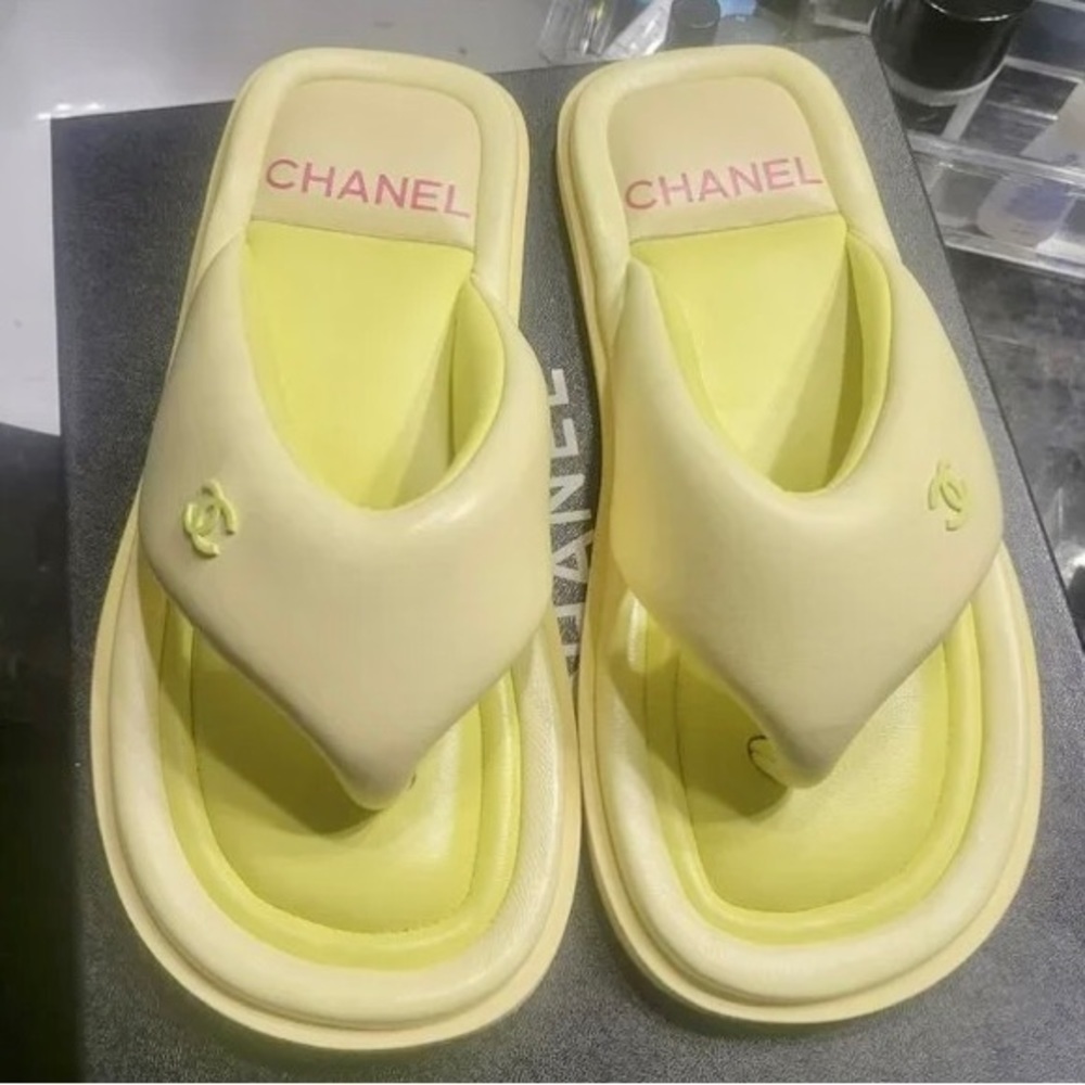 Chanel Flip Flops 22P Lambskin Padded Pool Thong FlipFlop Pillow Sandals Slides - Picture 9 of 16